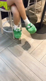Crocodile Cotton Slippers - Wholesalus