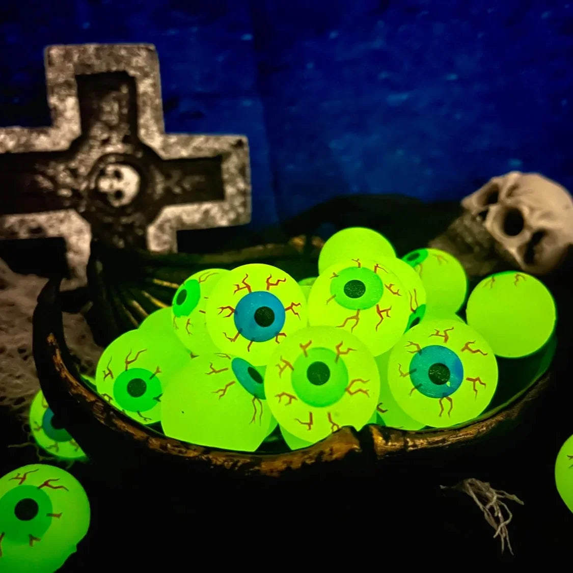 Glowing Halloween Eyeball - Wholesalus