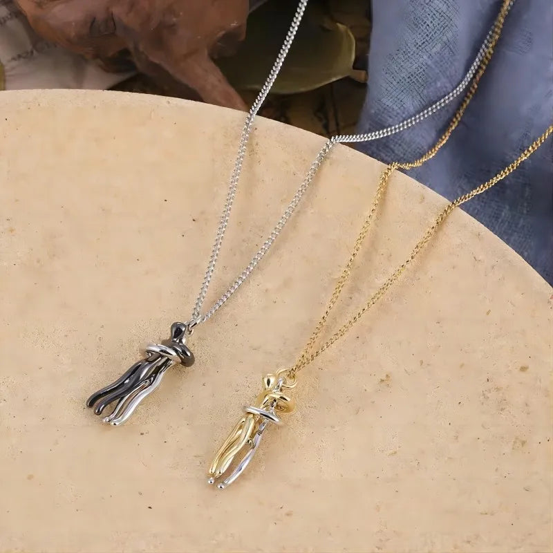 Fashion Hugging Pendant Necklace - Wholesalus