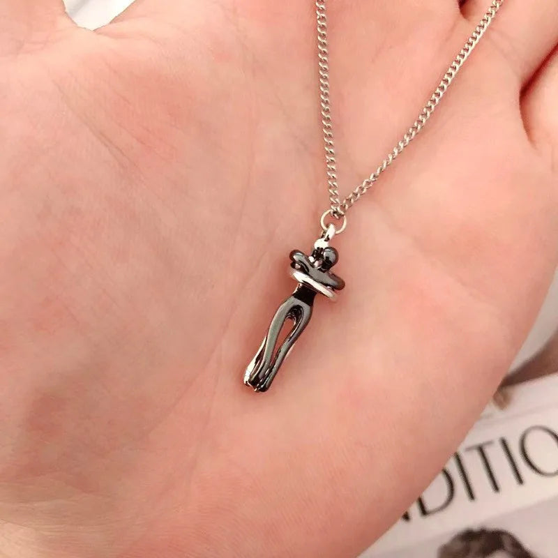 Fashion Hugging Pendant Necklace - Wholesalus