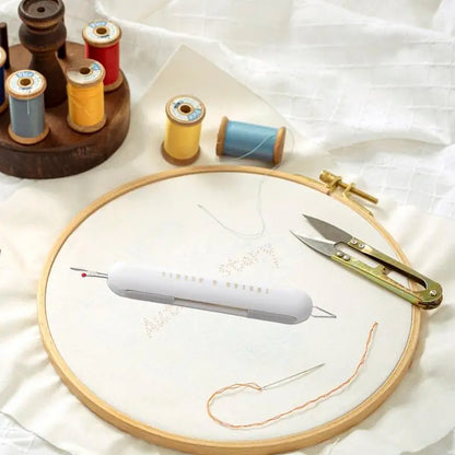 2 in 1 Needle Threader Seam Ripper - Wholesalus