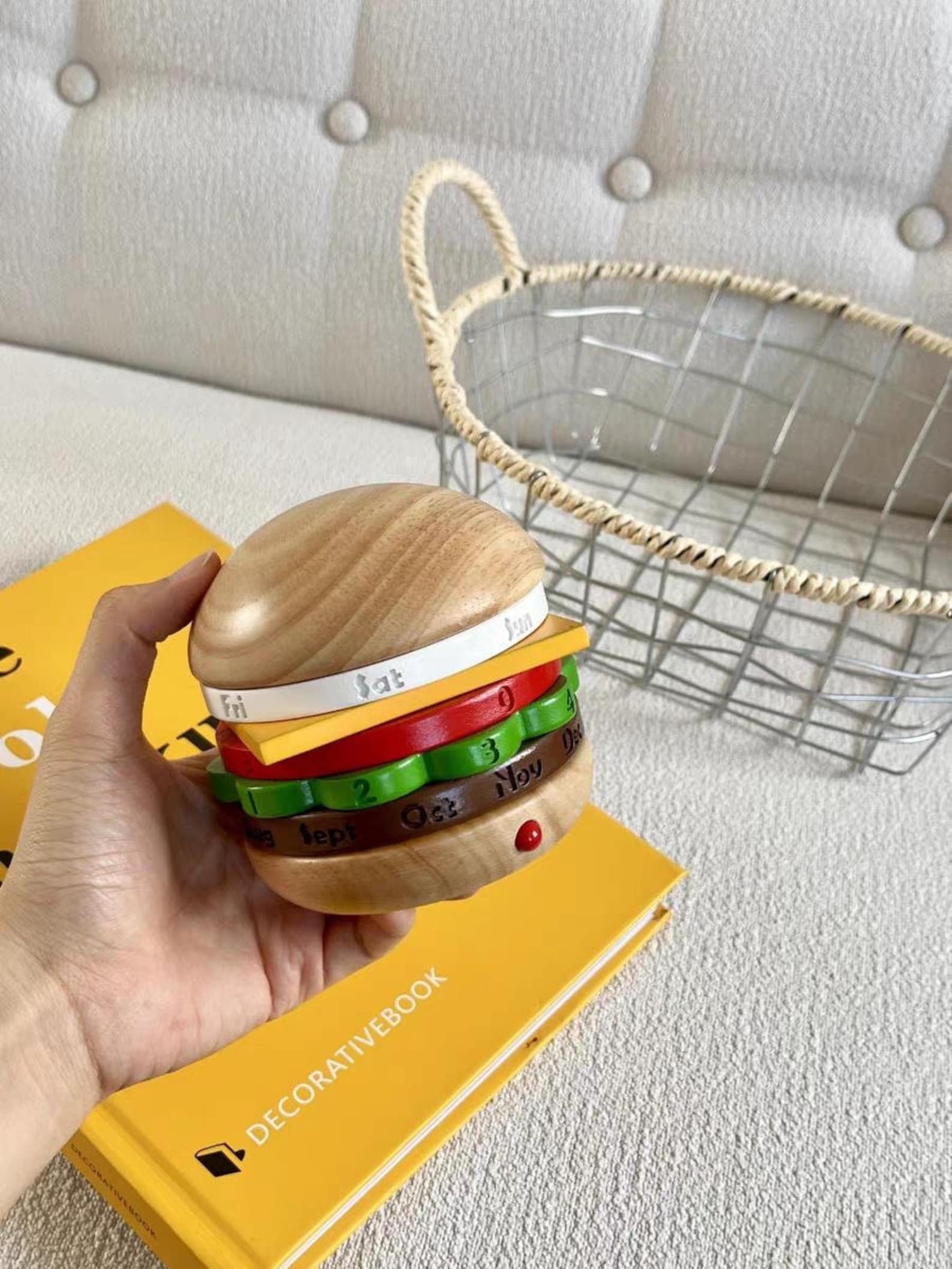 Creative Hamburger Calendar - Wholesalus